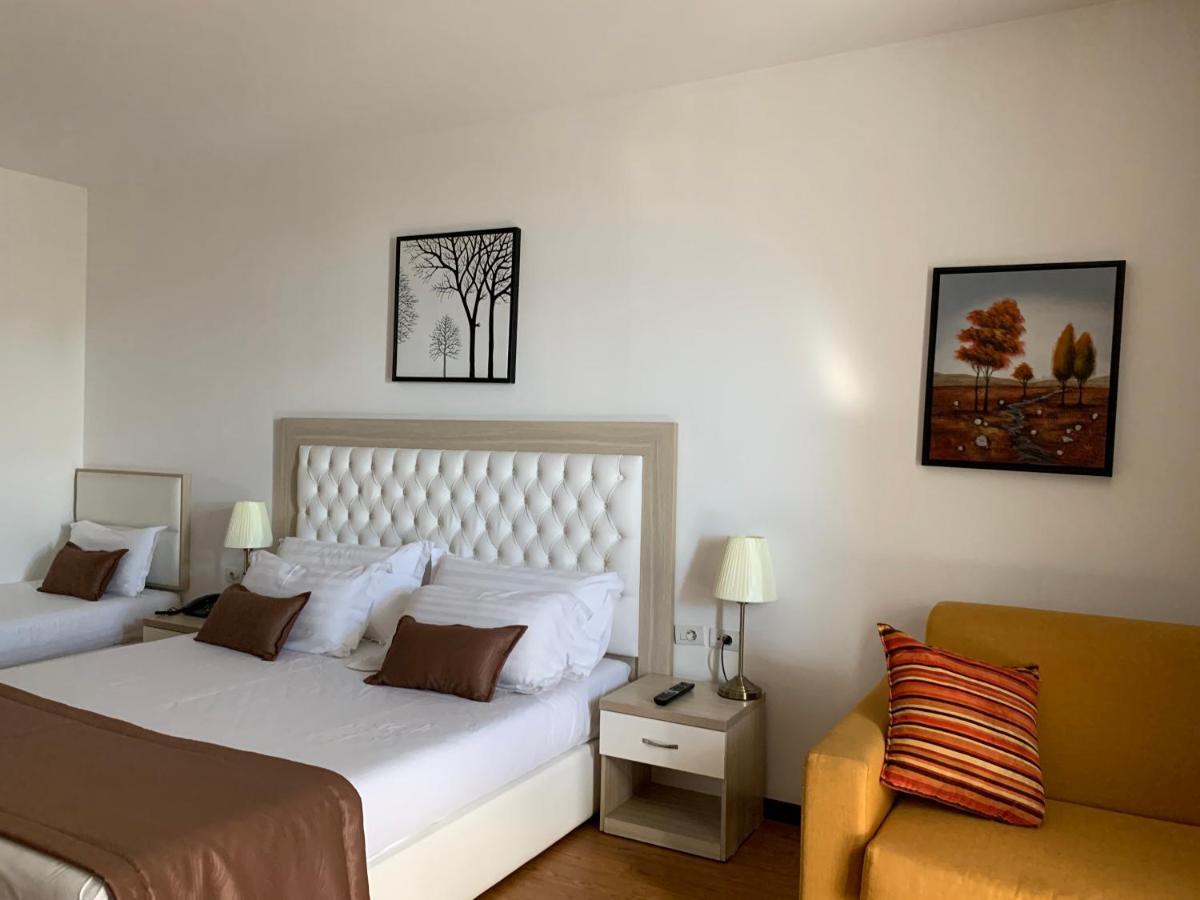 Hotel Bleart Škalngur Dış mekan fotoğraf