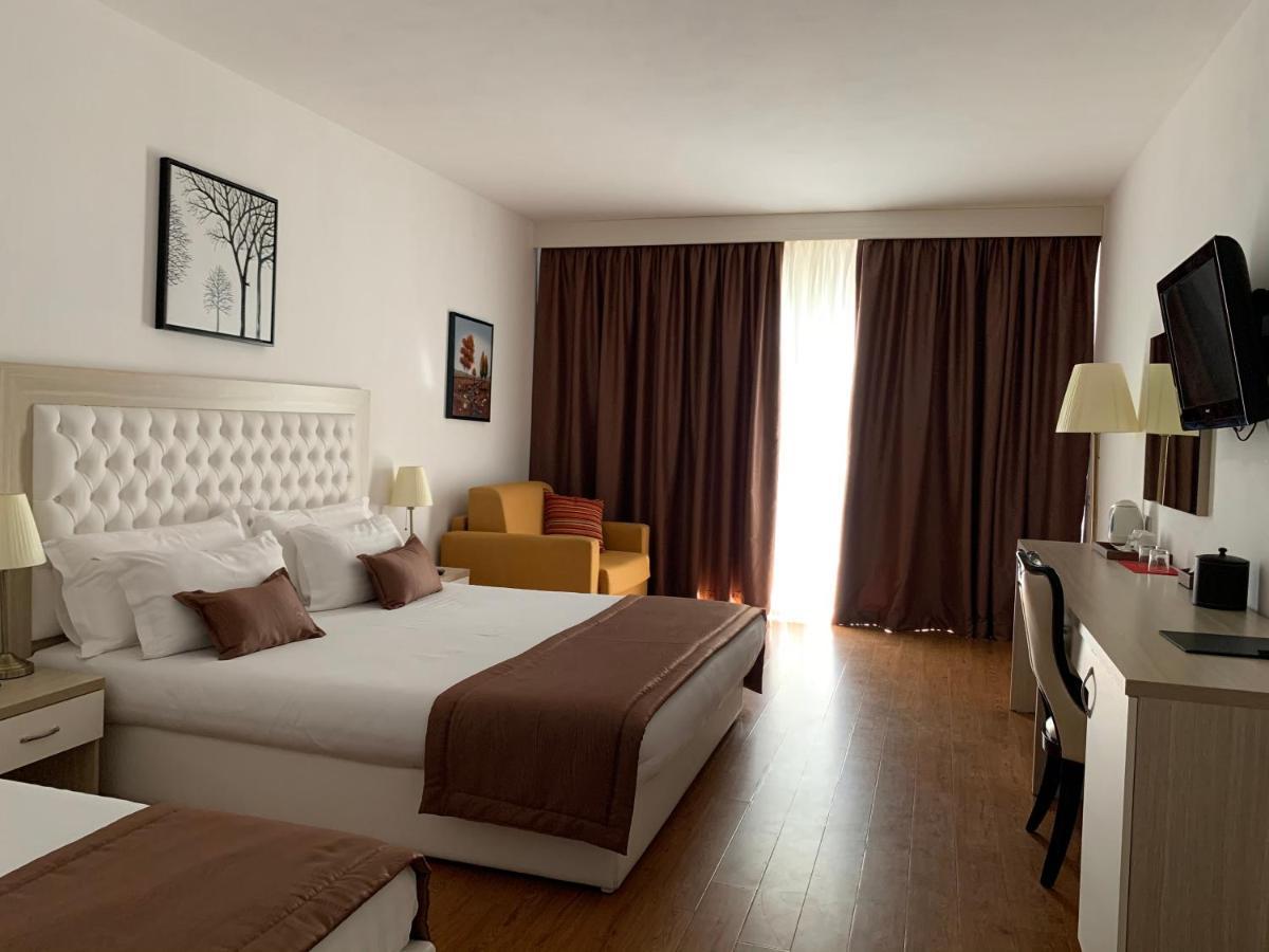 Hotel Bleart Škalngur Dış mekan fotoğraf