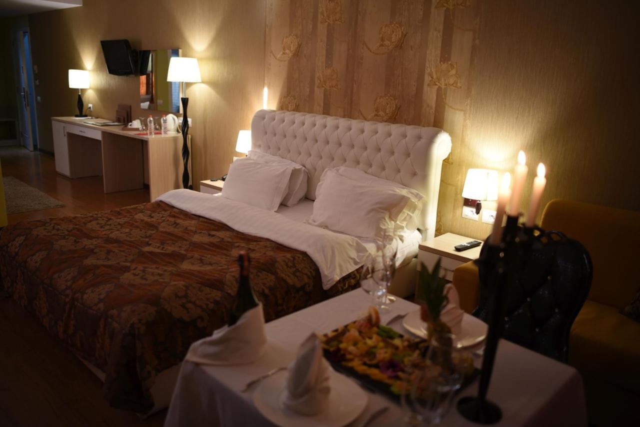 Hotel Bleart Škalngur Dış mekan fotoğraf