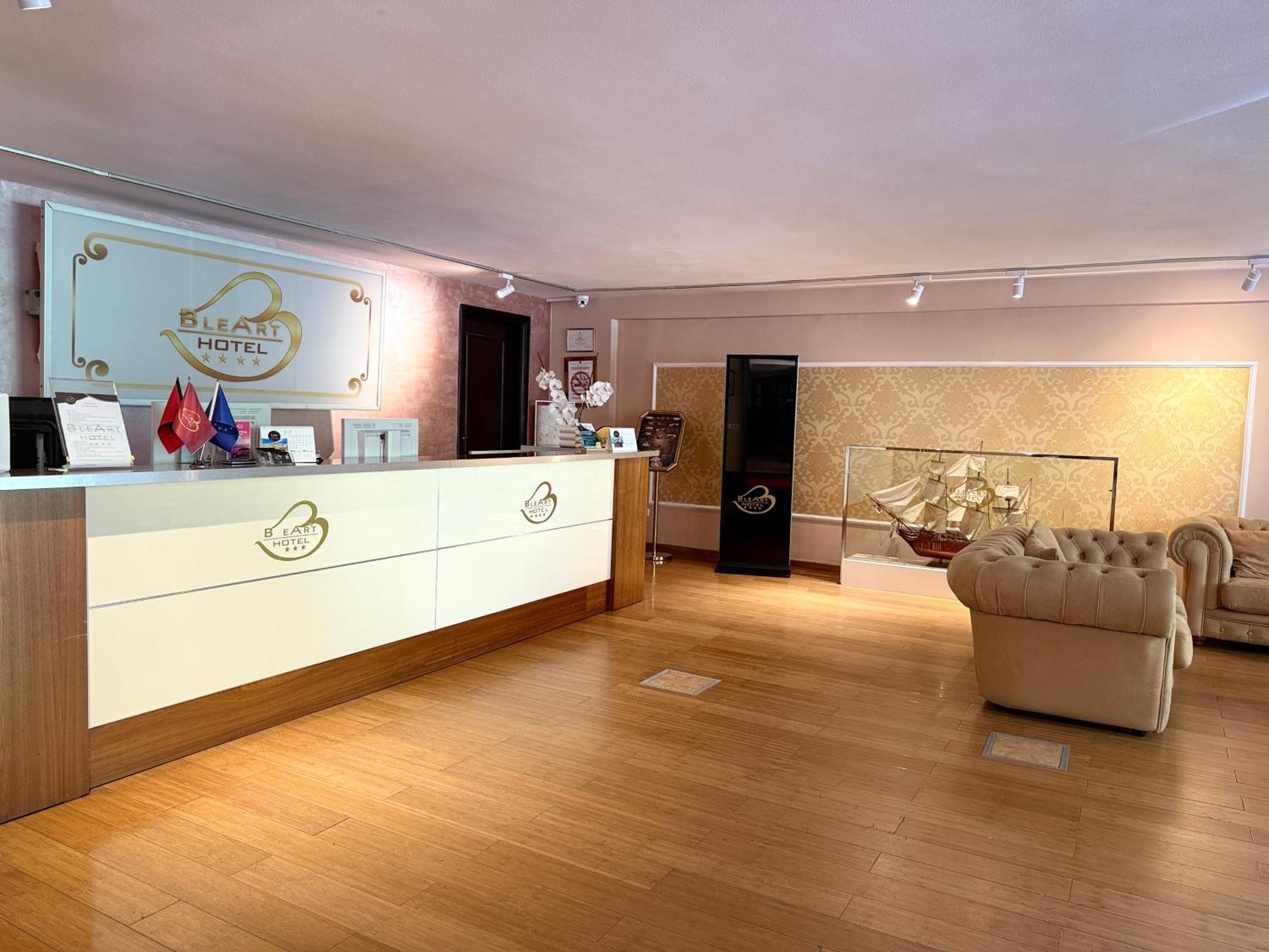 Hotel Bleart Škalngur Dış mekan fotoğraf